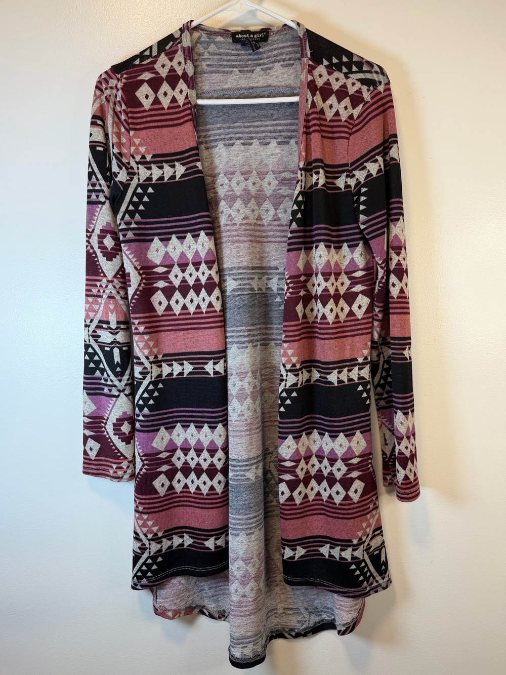 About A Girl Button Up Aztec Long Cardigan Southwestern Soft Women’s Medium